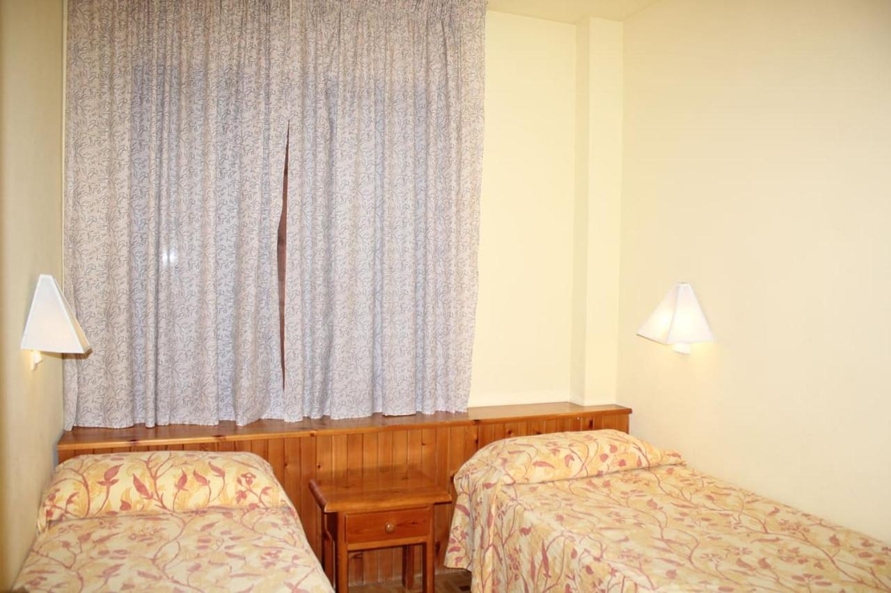 Apartamentos Pessets Adelaida Sort Ngoại thất bức ảnh