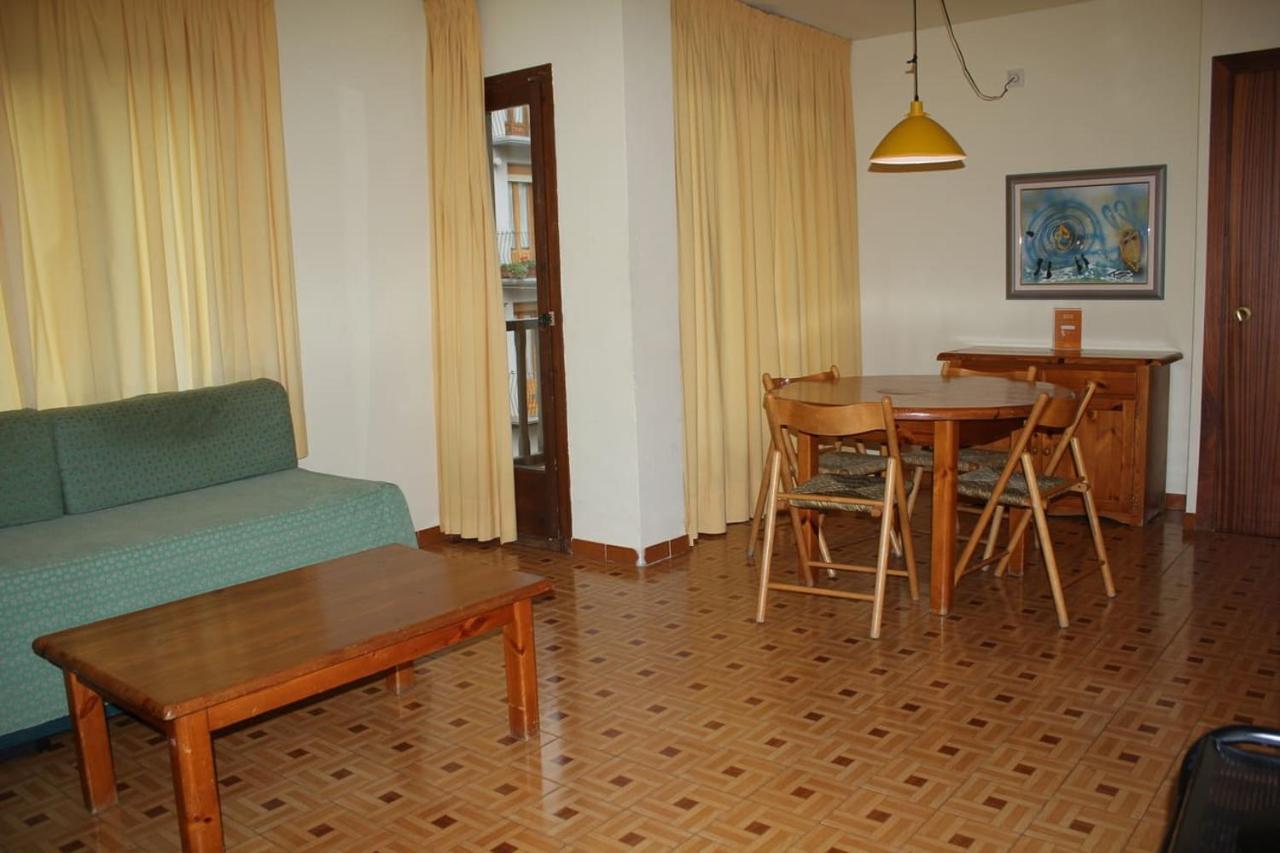 Apartamentos Pessets Adelaida Sort Ngoại thất bức ảnh