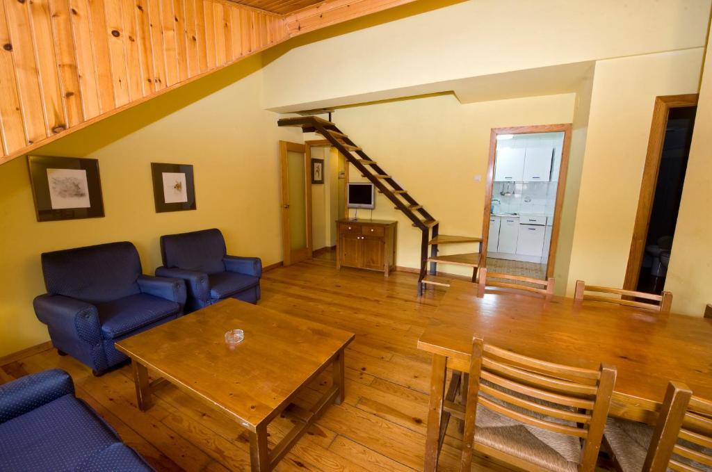 Apartamentos Pessets Adelaida Sort Phòng bức ảnh